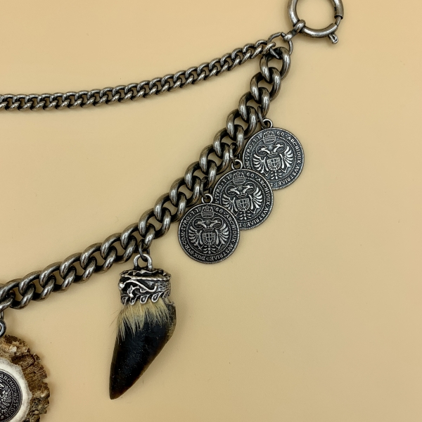Charivari Plazidus Detail links